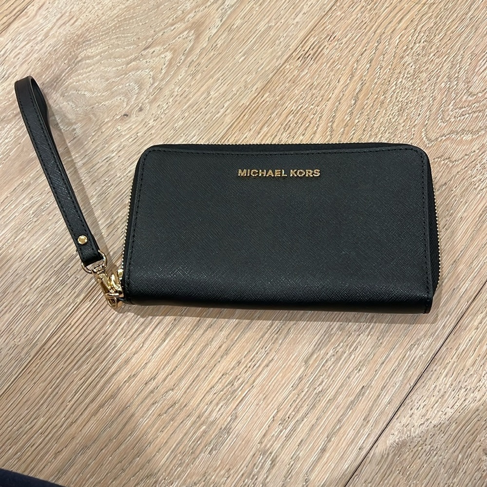 Michael Kors Wristlet